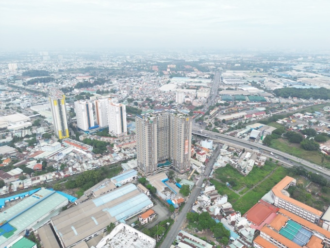 Một dự án chung cư triển khai tại TP Dĩ An, tỉnh Bình Dương. Ảnh: Phương Uyên
